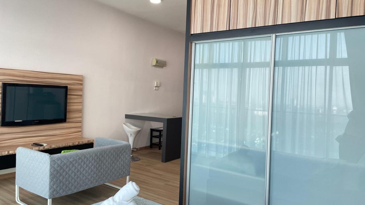 Palazio Serviced Apartment In Mount Austin Near Aeon Ikea Toppen Hsi Johor Bahru Exteriér fotografie