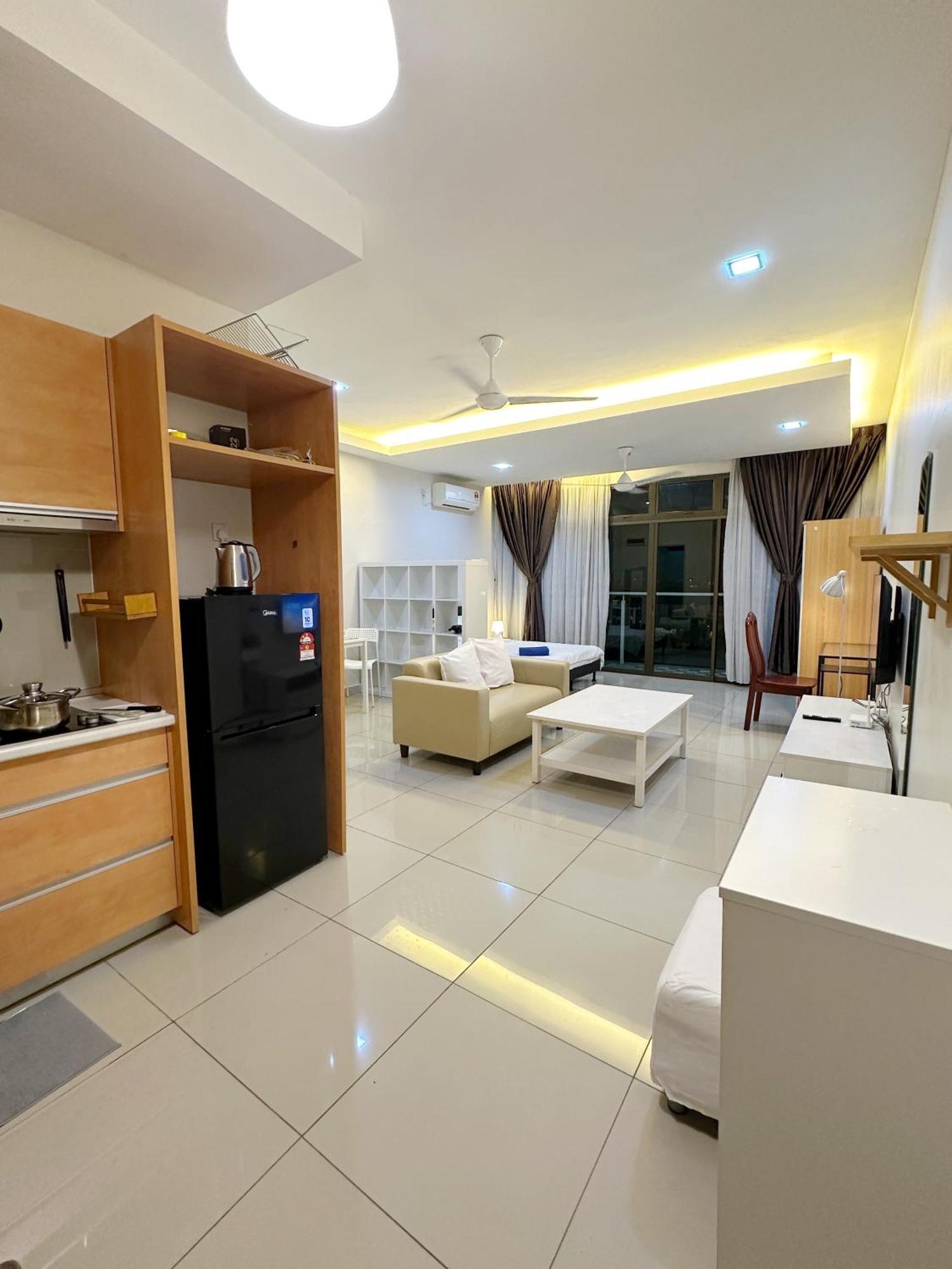 Palazio Serviced Apartment In Mount Austin Near Aeon Ikea Toppen Hsi Johor Bahru Exteriér fotografie
